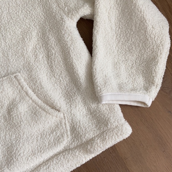 GAP Sherpa Crewneck Sweatshirt - Picture 4 of 4